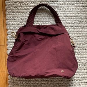 Lululemon On My Level tote